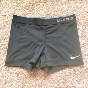 Women’s Nike Pros
